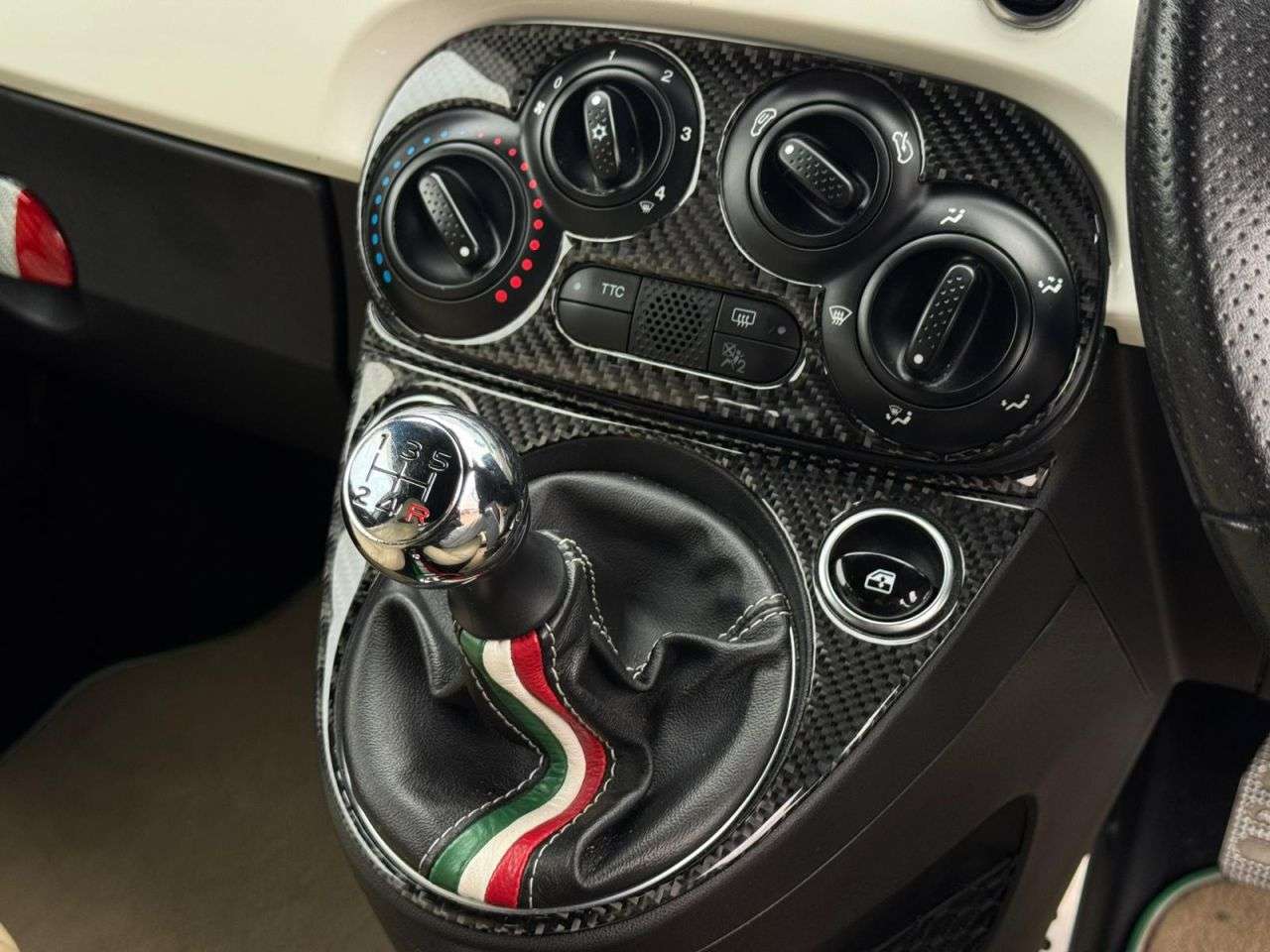 2016 ABARTH 595 2016 ABARTH 595