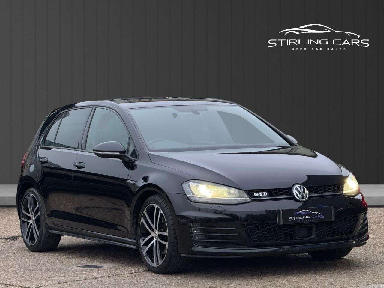 A 2016 VOLKSWAGEN GOLF 2.0 TDI BlueMotion Tech GTD Hatchback 5dr Diesel Manual Euro 6 (s/s) (184 p A 2016 VOLKSWAGEN GOLF 2.0 TDI BlueMotion Tech GTD Hatchback 5dr Diesel Manual Euro 6 (s/s) (184 p