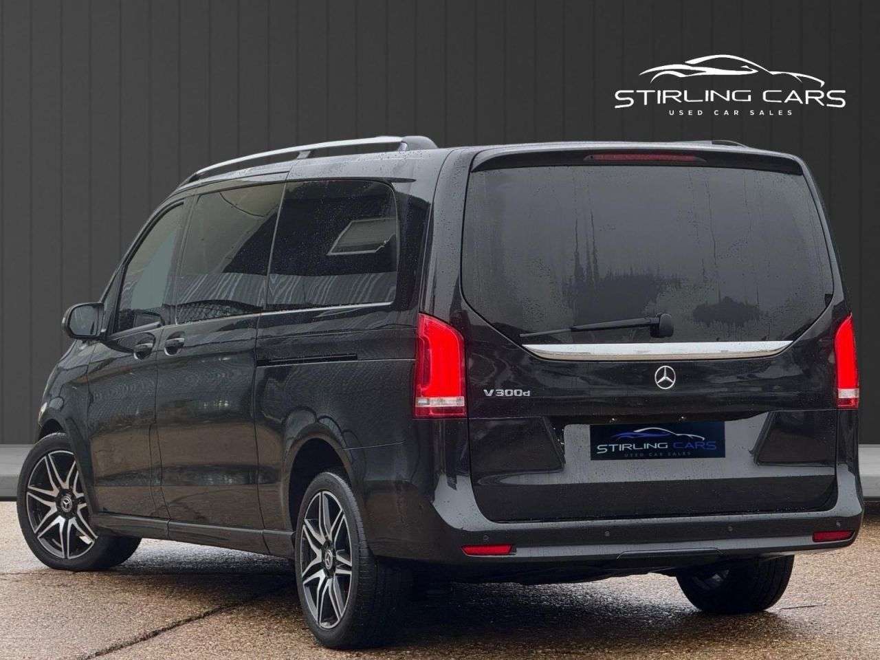 A 2021 MERCEDES-BENZ V-CLASS 2.0 V300d AMG Line MPV 5dr Diesel G-Tronic+ Euro 6 (s/s) XLWB (237 ps) FINA A 2021 MERCEDES-BENZ V-CLASS 2.0 V300d AMG Line MPV 5dr Diesel G-Tronic+ Euro 6 (s/s) XLWB (237 ps) FINA