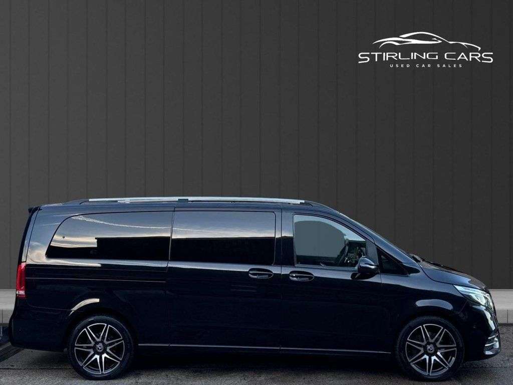 A 2021 MERCEDES-BENZ V-CLASS 2.0 V300d AMG Line MPV 5dr Diesel G-Tronic+ Euro 6 (s/s) XLWB (237 ps) FINA A 2021 MERCEDES-BENZ V-CLASS 2.0 V300d AMG Line MPV 5dr Diesel G-Tronic+ Euro 6 (s/s) XLWB (237 ps) FINA
