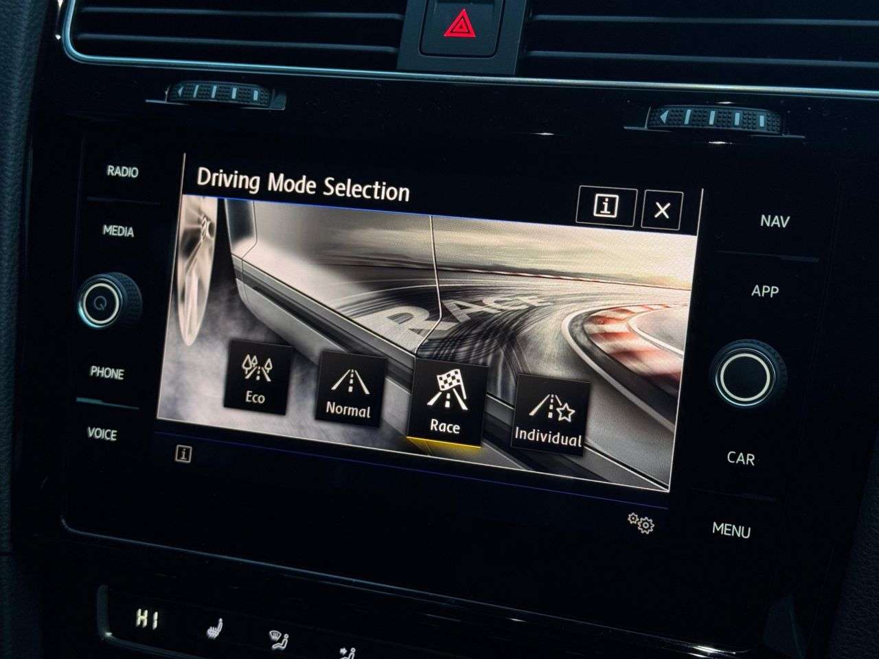 2019 VOLKSWAGEN GOLF 2019 VOLKSWAGEN GOLF