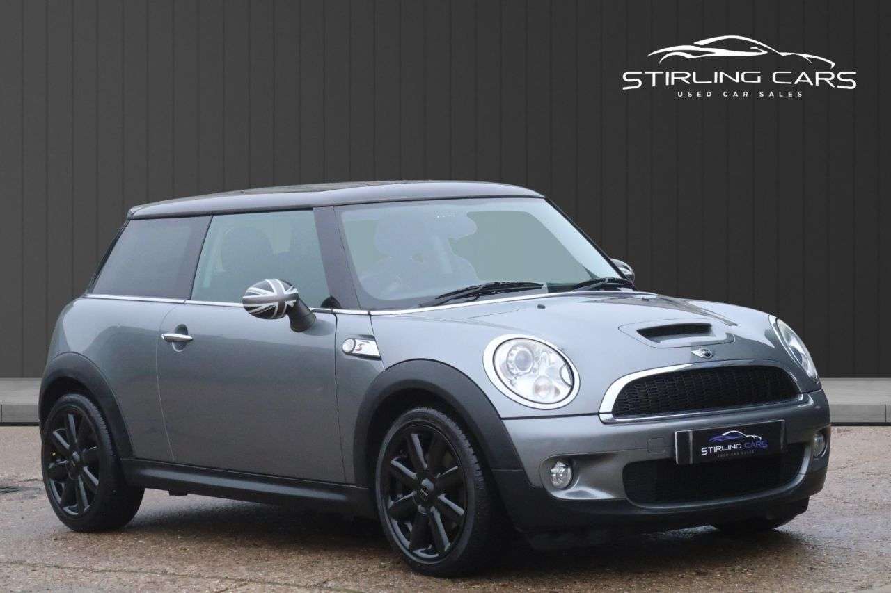 A 2007 MINI HATCH 1.6 Cooper S Hatchback 3dr Petrol Steptronic Euro 4 (175 ps) FINANCE+WARRAN A 2007 MINI HATCH 1.6 Cooper S Hatchback 3dr Petrol Steptronic Euro 4 (175 ps) FINANCE+WARRAN