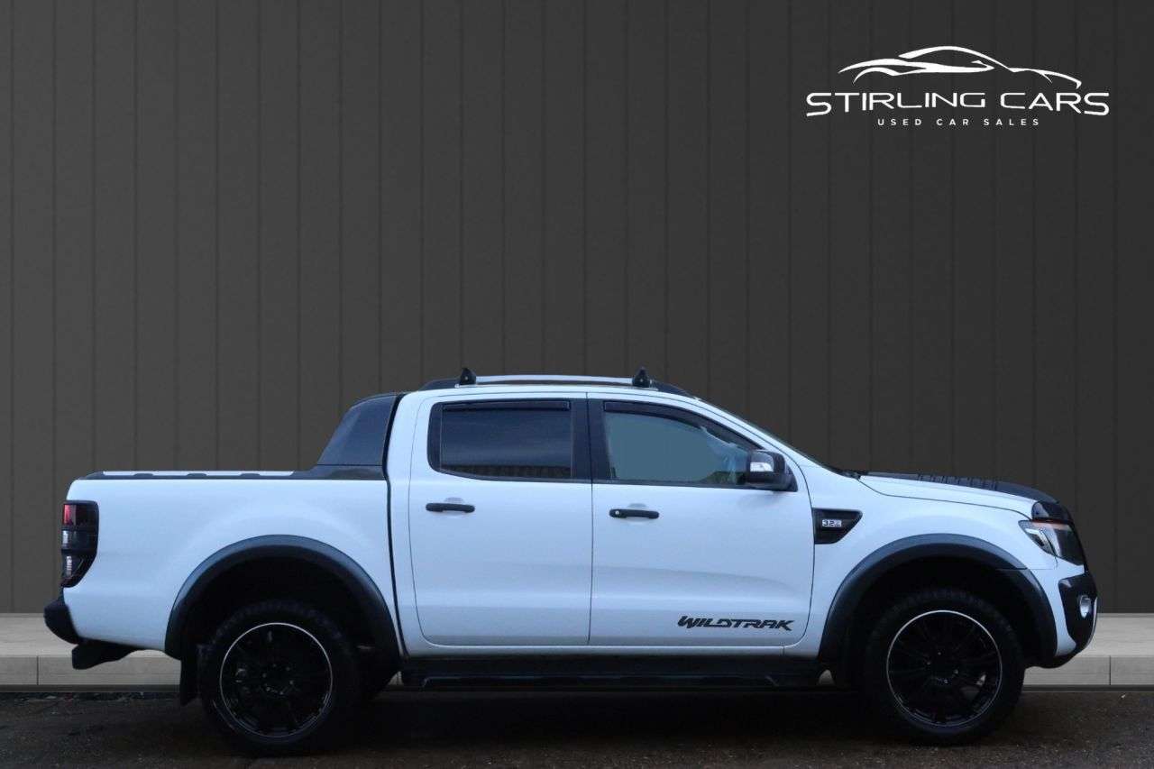 A 2015 FORD RANGER 3.2 TDCi Wildtrak Pickup Double Cab 4dr Diesel Auto 4WD Euro 5 (200 ps) FIN A 2015 FORD RANGER 3.2 TDCi Wildtrak Pickup Double Cab 4dr Diesel Auto 4WD Euro 5 (200 ps) FIN