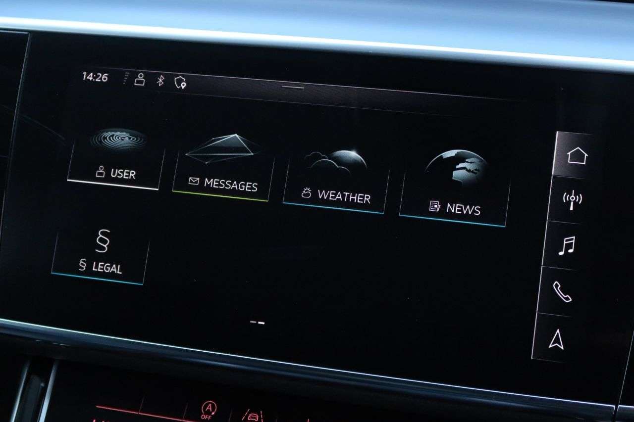 2018 AUDI A8 2018 AUDI A8