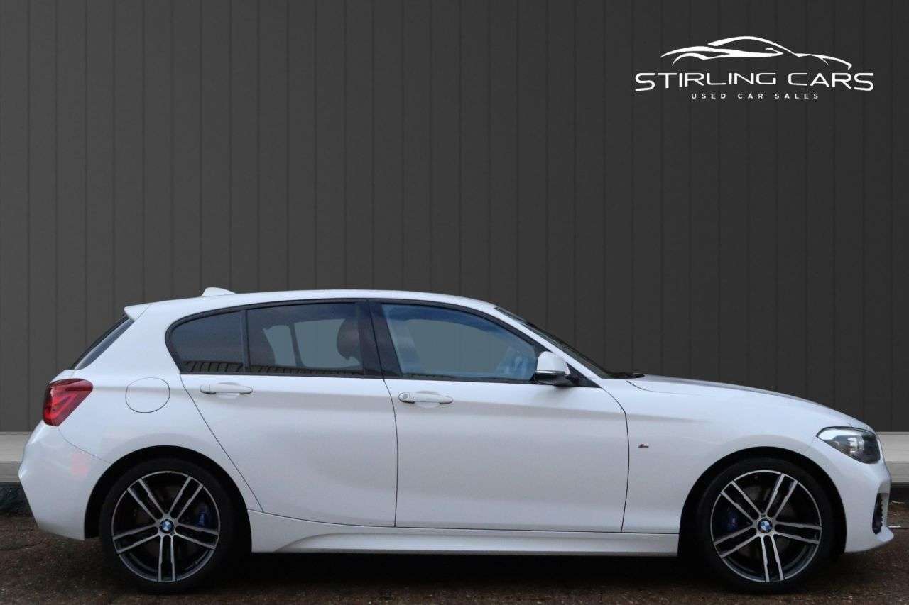 A 2019 BMW 1 SERIES 1.5 118i GPF M Sport Shadow Edition Hatchback 5dr Petrol Auto Euro 6 (s/s) A 2019 BMW 1 SERIES 1.5 118i GPF M Sport Shadow Edition Hatchback 5dr Petrol Auto Euro 6 (s/s)
