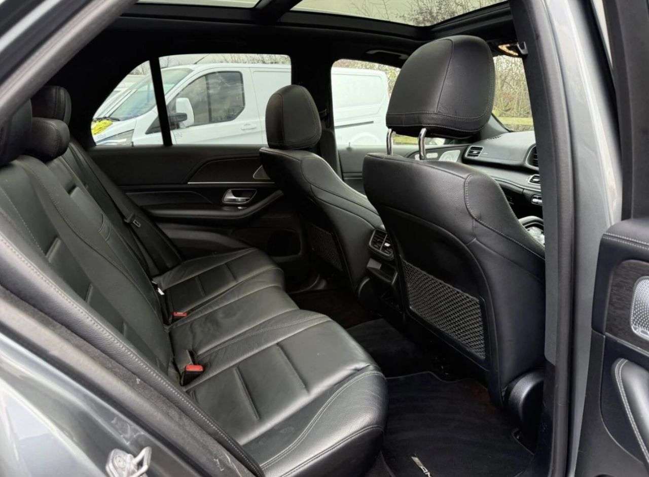 A 2019 MERCEDES-BENZ GLE 2.0 GLE300d AMG Line (Premium Plus) SUV 5dr Diesel G-Tronic 4MATIC Euro 6 ( A 2019 MERCEDES-BENZ GLE 2.0 GLE300d AMG Line (Premium Plus) SUV 5dr Diesel G-Tronic 4MATIC Euro 6 (