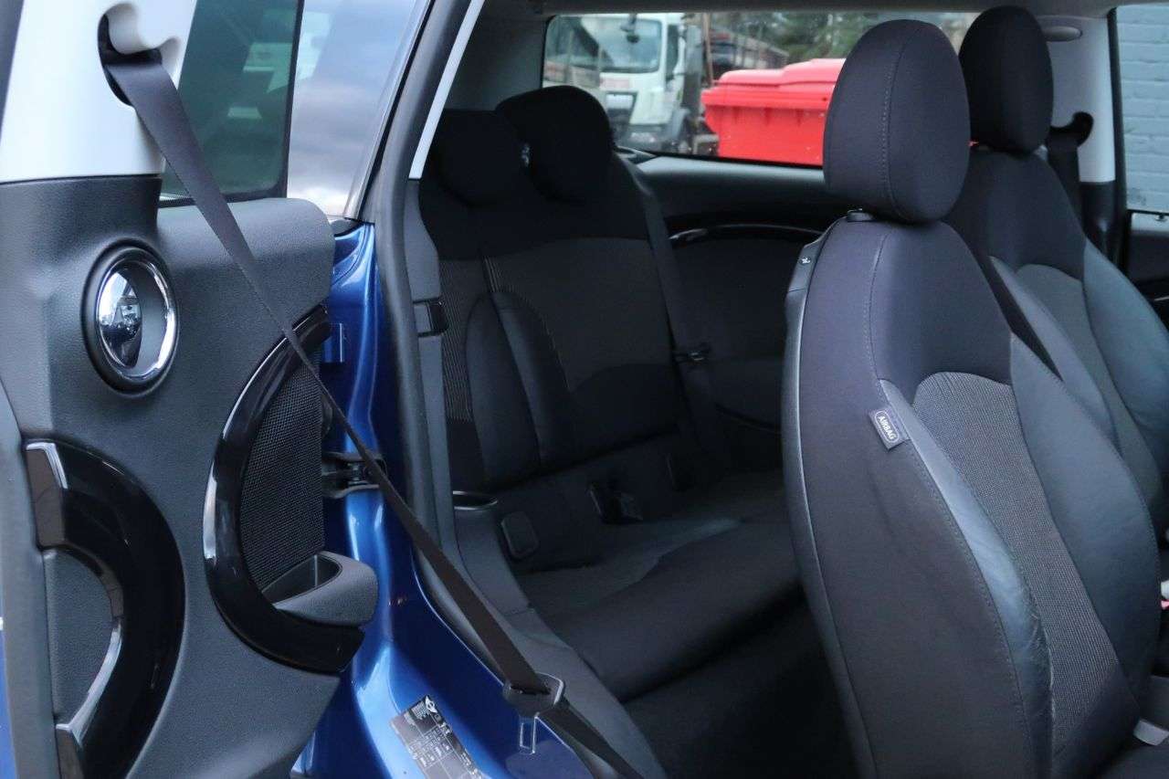 2009 MINI CLUBMAN 2009 MINI CLUBMAN