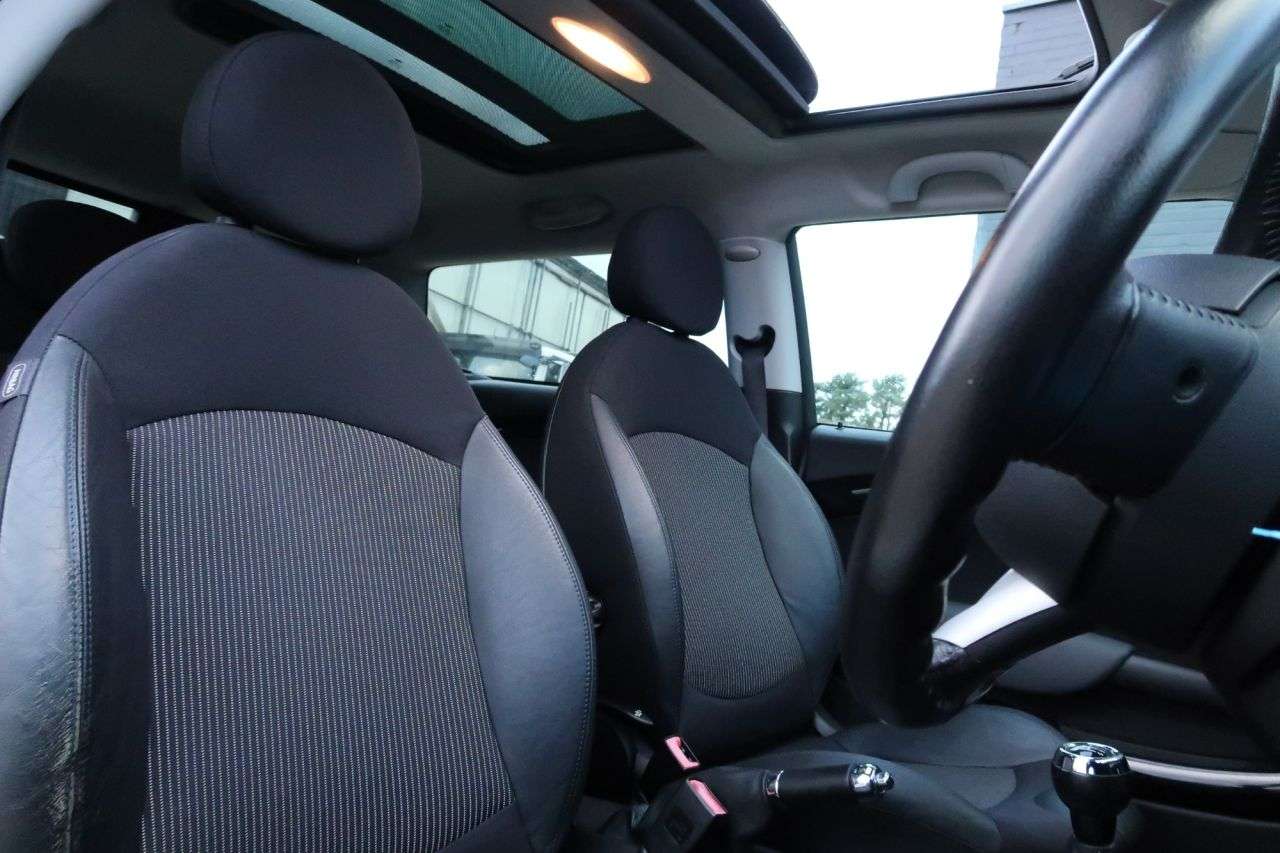 2009 MINI CLUBMAN 2009 MINI CLUBMAN