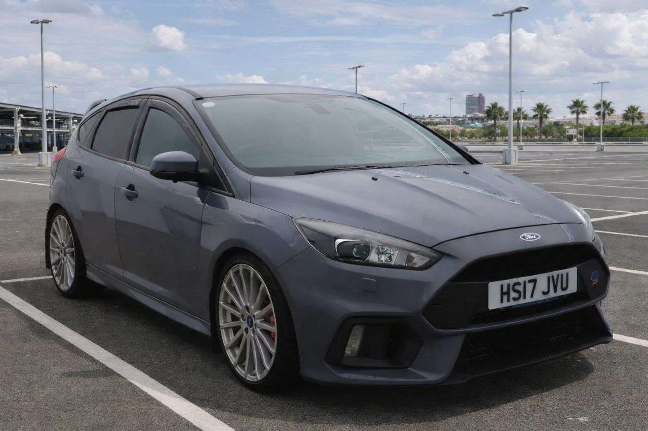 A 2017 FORD FOCUS 2.3T EcoBoost RS Hatchback 5dr Petrol Manual AWD Euro 6 (s/s) (350 ps) FINA A 2017 FORD FOCUS 2.3T EcoBoost RS Hatchback 5dr Petrol Manual AWD Euro 6 (s/s) (350 ps) FINA
