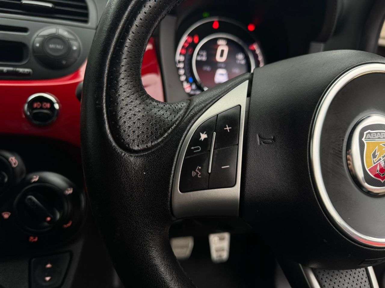 2016 ABARTH 595 2016 ABARTH 595