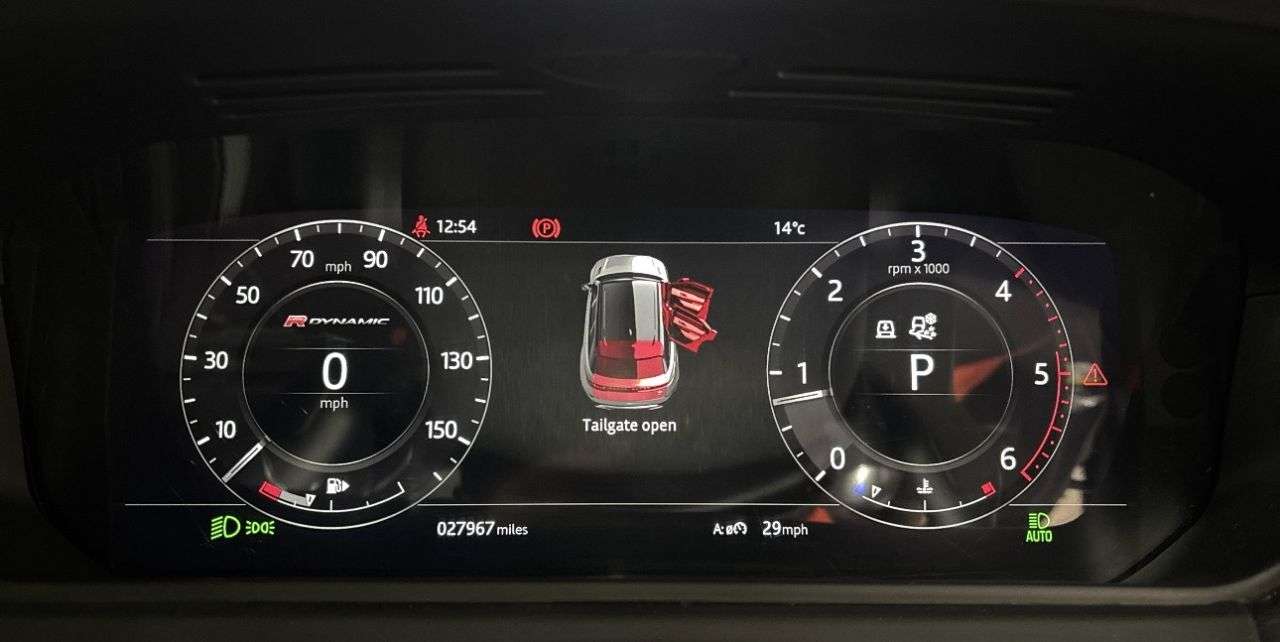 A 2017 LAND ROVER RANGE ROVER VELAR 2.0 D240 R-Dynamic SE SUV 5dr Diesel Auto 4WD Euro 6 (s/s) (240 ps) FINANCE A 2017 LAND ROVER RANGE ROVER VELAR 2.0 D240 R-Dynamic SE SUV 5dr Diesel Auto 4WD Euro 6 (s/s) (240 ps) FINANCE