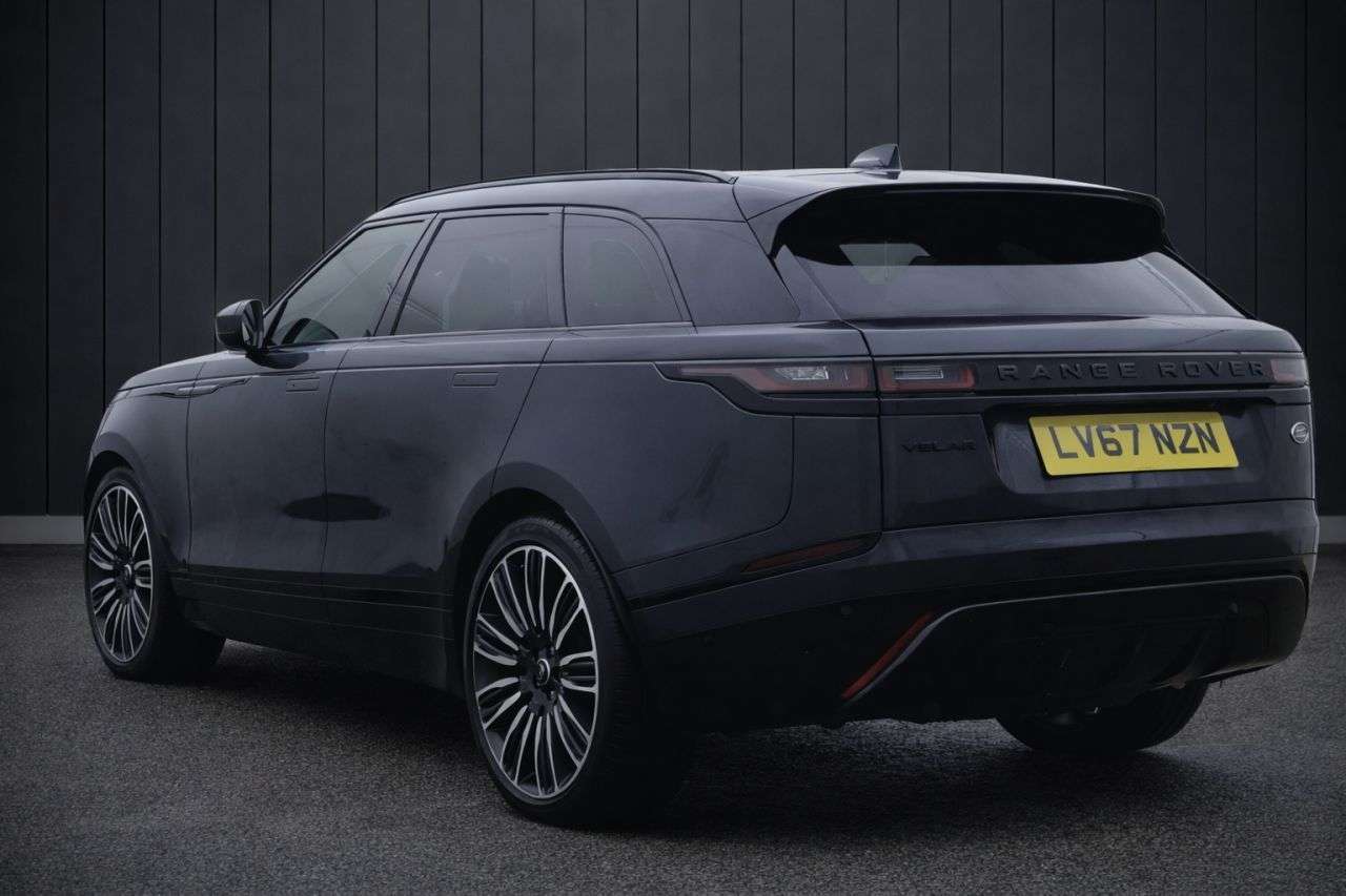 A 2017 LAND ROVER RANGE ROVER VELAR 2.0 D240 R-Dynamic SE SUV 5dr Diesel Auto 4WD Euro 6 (s/s) (240 ps) FINANCE A 2017 LAND ROVER RANGE ROVER VELAR 2.0 D240 R-Dynamic SE SUV 5dr Diesel Auto 4WD Euro 6 (s/s) (240 ps) FINANCE