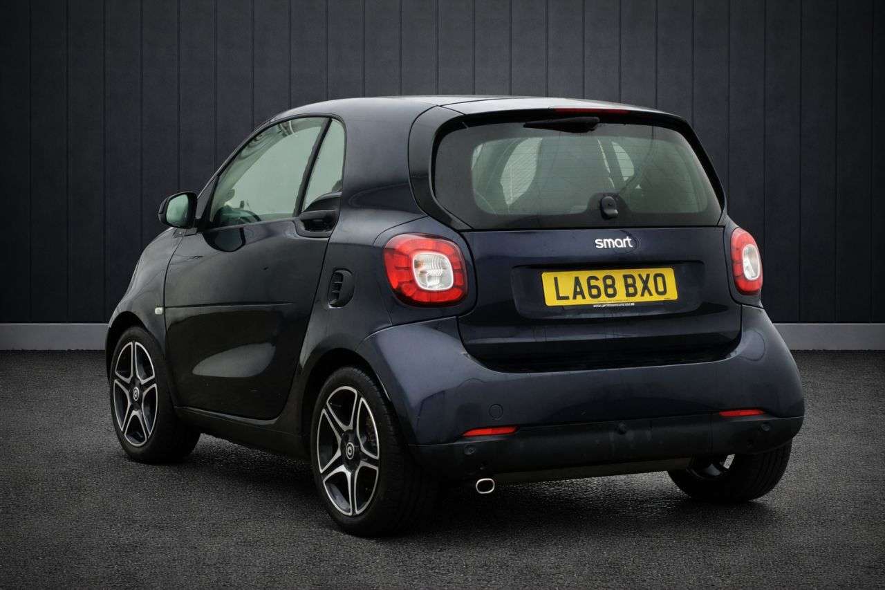 A 2018 SMART FORTWO 0.9T Edition Blue Coupe 2dr Petrol Twinamic Euro 6 (s/s) (90 ps) FINANCE+WA A 2018 SMART FORTWO 0.9T Edition Blue Coupe 2dr Petrol Twinamic Euro 6 (s/s) (90 ps) FINANCE+WA