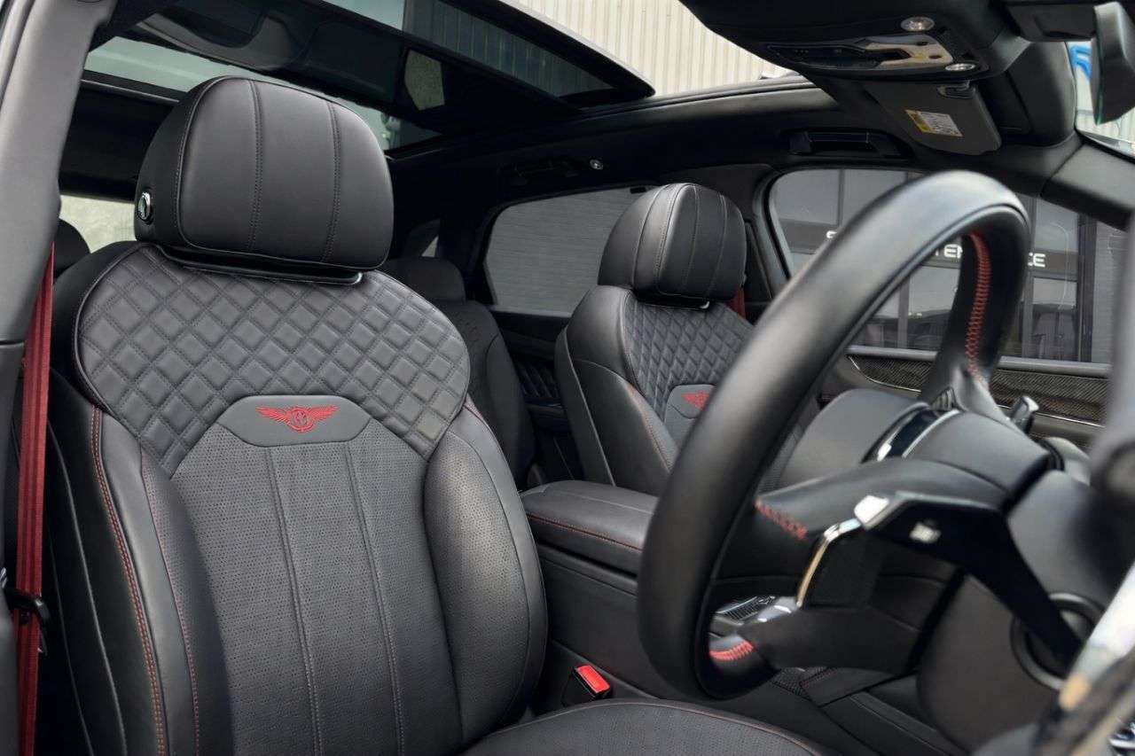 A 2021 BENTLEY BENTAYGA 4.0 V8 SUV 5dr Petrol Auto 4WD Euro 6 (s/s) (550 ps) FINANCE+WARRANTY+SERVI A 2021 BENTLEY BENTAYGA 4.0 V8 SUV 5dr Petrol Auto 4WD Euro 6 (s/s) (550 ps) FINANCE+WARRANTY+SERVI