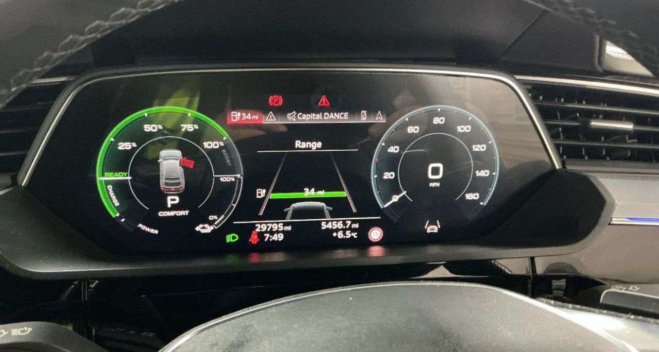 A 2021 AUDI E-TRON 55 Black Edition Sportback 5dr Electric Auto quattro 95kWh (11kW Charger) ( A 2021 AUDI E-TRON 55 Black Edition Sportback 5dr Electric Auto quattro 95kWh (11kW Charger) (