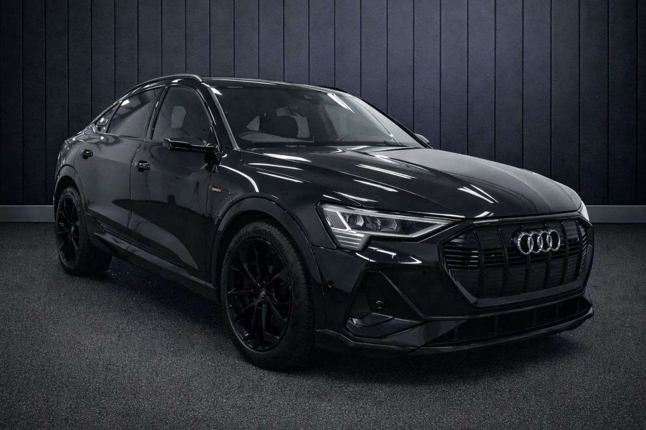 A 2021 AUDI E-TRON 55 Black Edition Sportback 5dr Electric Auto quattro 95kWh (11kW Charger) ( A 2021 AUDI E-TRON 55 Black Edition Sportback 5dr Electric Auto quattro 95kWh (11kW Charger) (