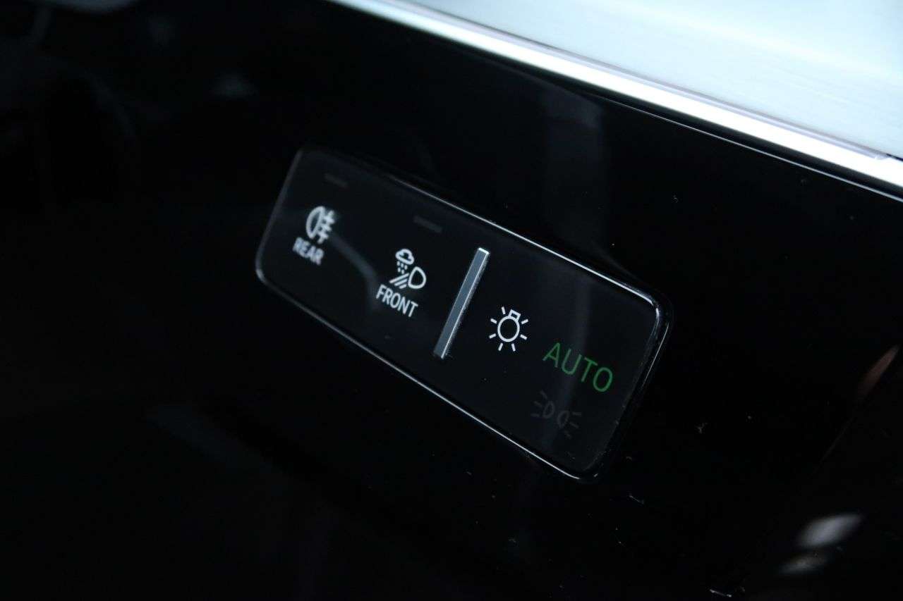 2021 AUDI E-TRON 2021 AUDI E-TRON