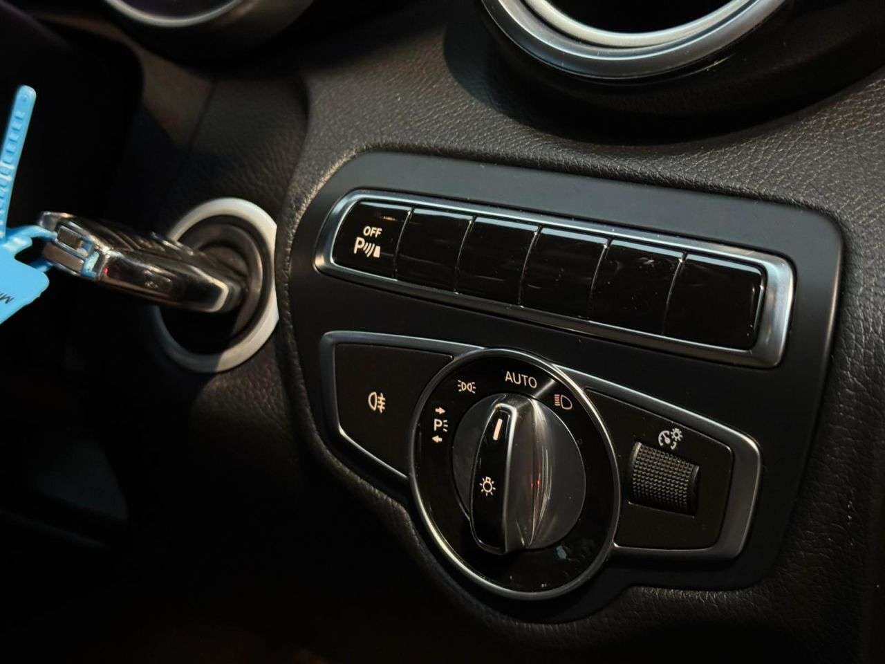 0 MERCEDES-BENZ C-CLASS 0 MERCEDES-BENZ C-CLASS