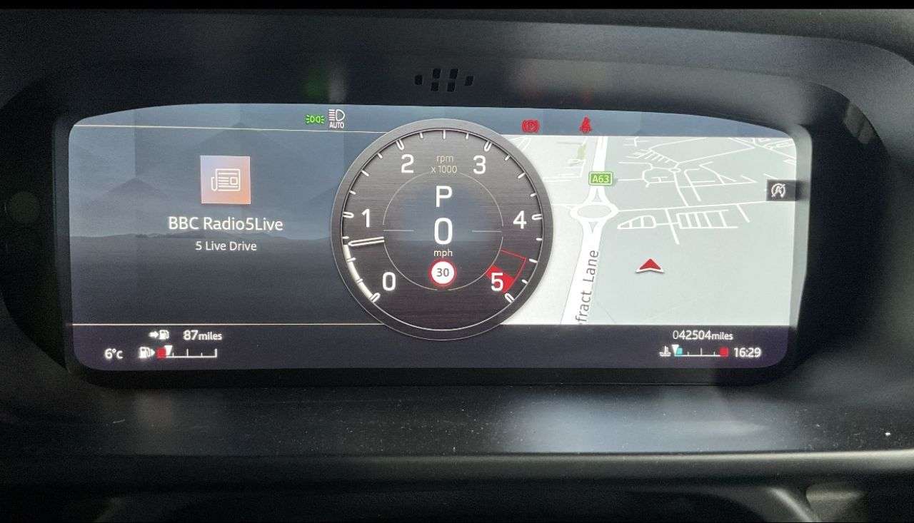 A 2021 LAND ROVER DEFENDER 3.0 D200 MHEV Hard Top SUV 3dr Diesel Auto 4WD SWB Euro 6 (s/s) (200 ps) FI A 2021 LAND ROVER DEFENDER 3.0 D200 MHEV Hard Top SUV 3dr Diesel Auto 4WD SWB Euro 6 (s/s) (200 ps) FI