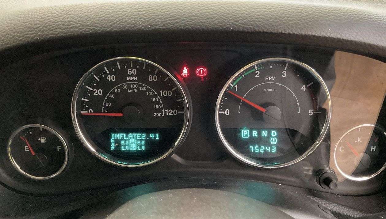 A 2013 JEEP WRANGLER 2.8 CRD Sahara SUV 2dr Diesel Auto 4WD Euro 5 (197 bhp) FINANCE+WARRANTY+SE A 2013 JEEP WRANGLER 2.8 CRD Sahara SUV 2dr Diesel Auto 4WD Euro 5 (197 bhp) FINANCE+WARRANTY+SE