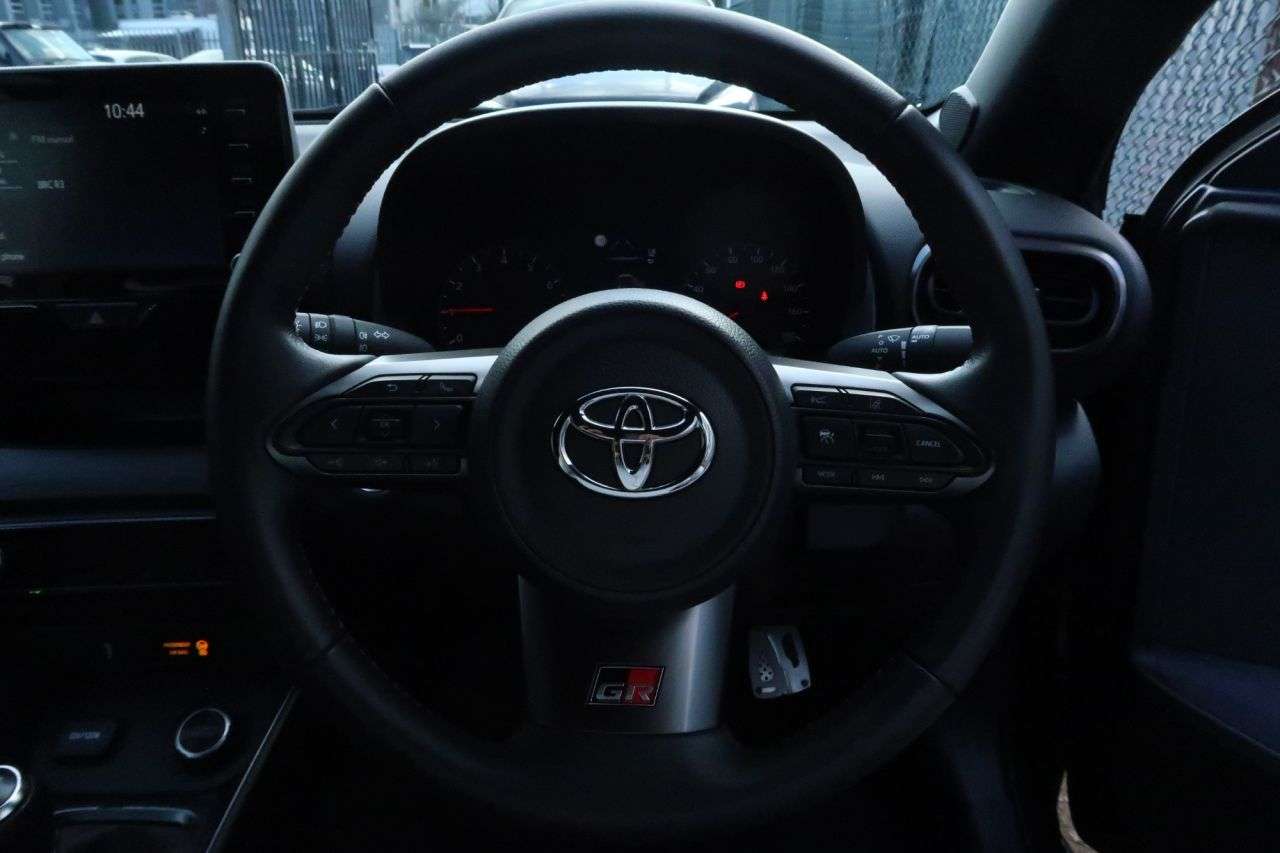 2020 TOYOTA YARIS 2020 TOYOTA YARIS