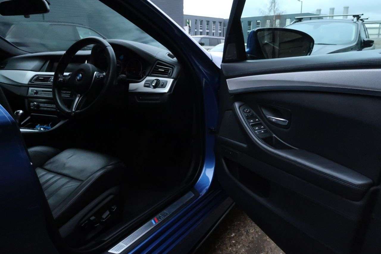 2016 BMW M5 2016 BMW M5