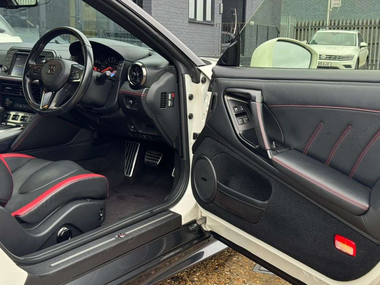 2018 NISSAN GT-R 2018 NISSAN GT-R