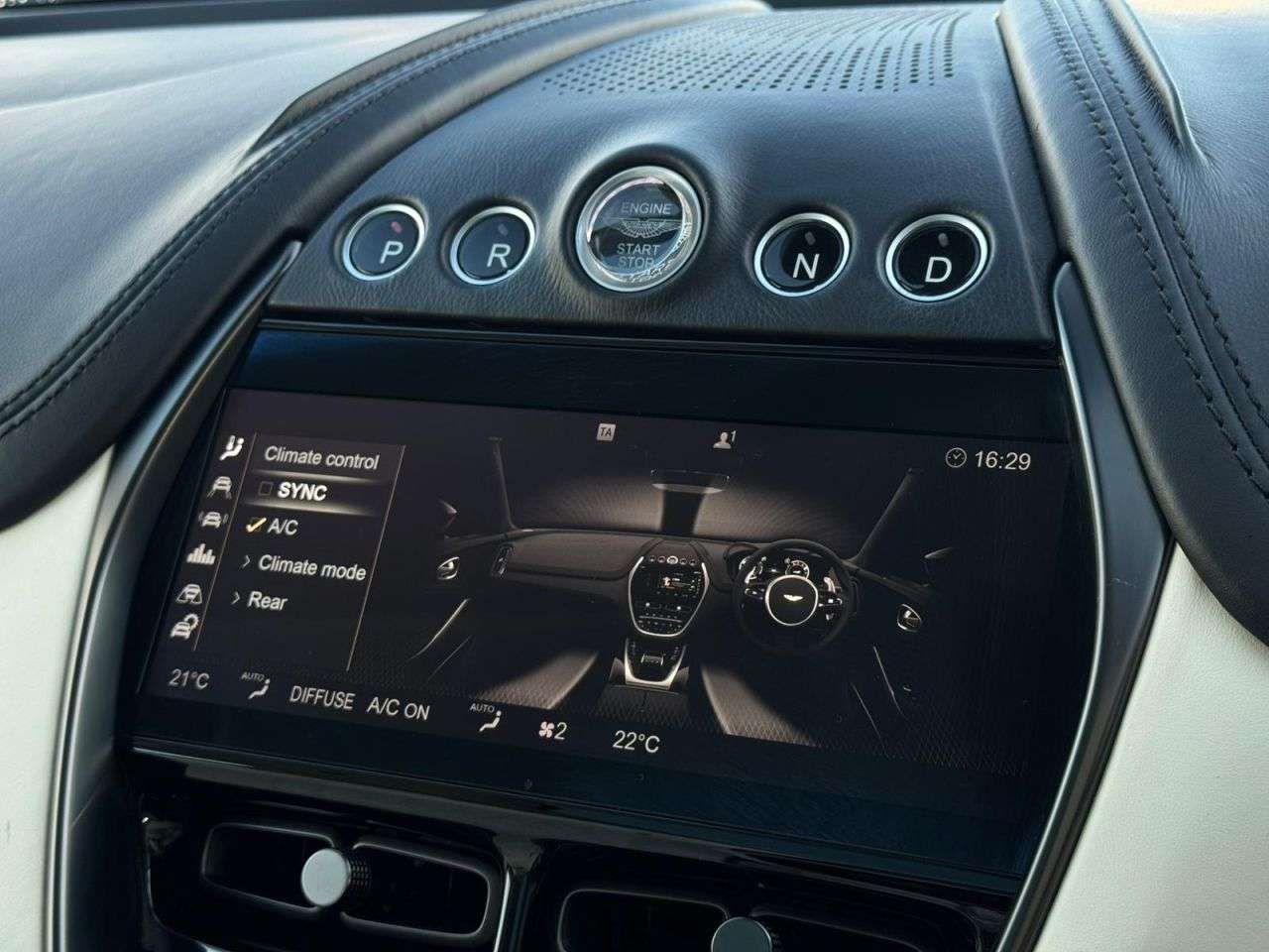 2022 ASTON MARTIN DBX 2022 ASTON MARTIN DBX