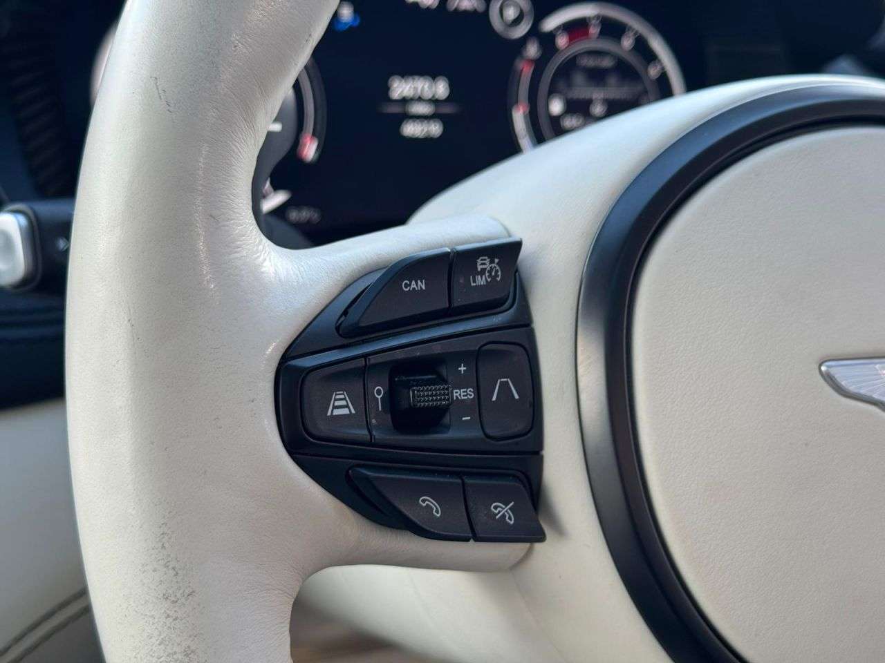 2022 ASTON MARTIN DBX 2022 ASTON MARTIN DBX