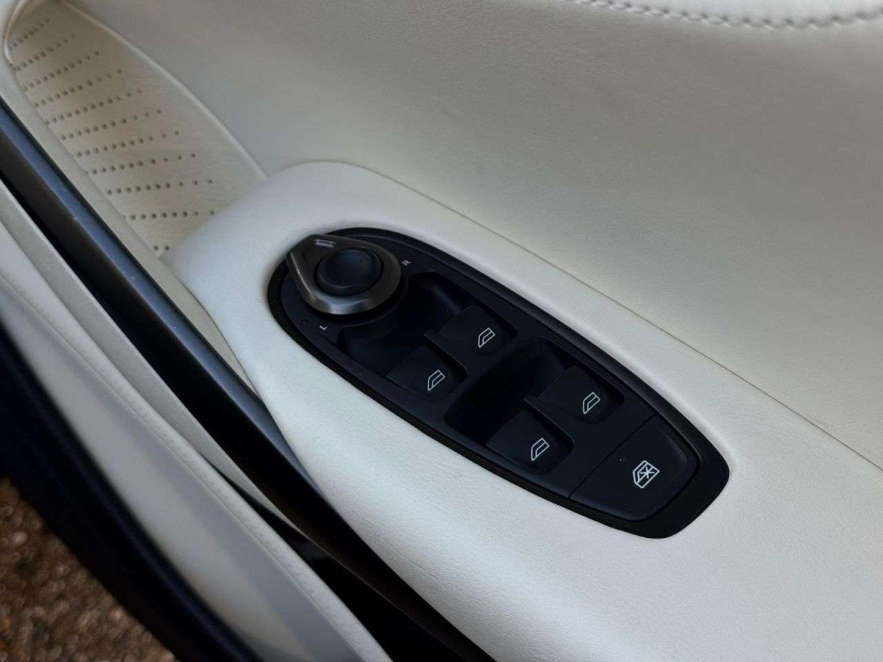 2022 ASTON MARTIN DBX 2022 ASTON MARTIN DBX