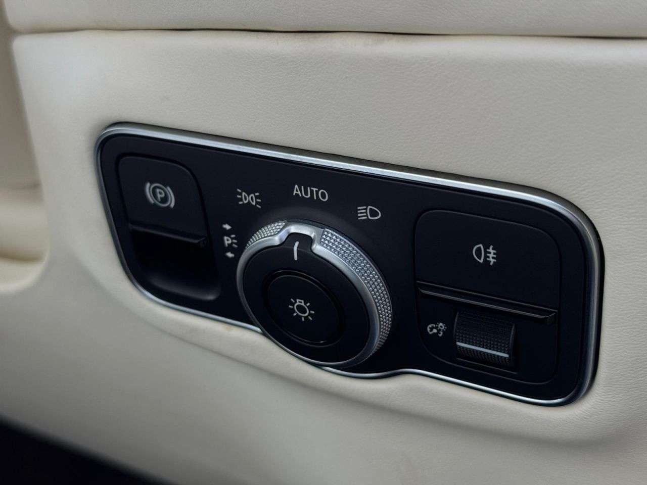 2022 ASTON MARTIN DBX 2022 ASTON MARTIN DBX