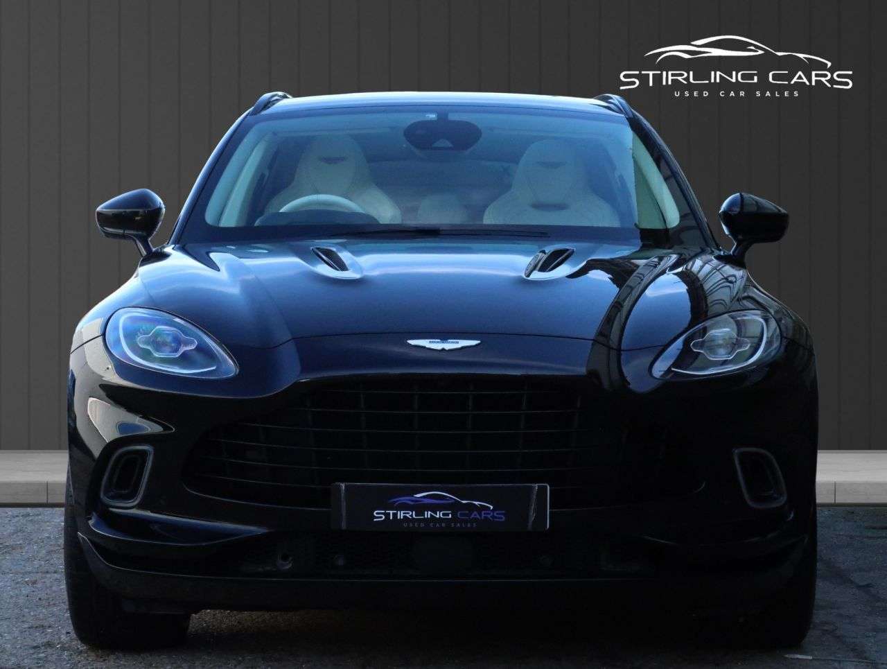 A 2022 ASTON MARTIN DBX 4.0 V8 SUV 5dr Petrol Auto 4WD Euro 6 (s/s) (550 ps) FINANCE+WARRANTY+SERVI A 2022 ASTON MARTIN DBX 4.0 V8 SUV 5dr Petrol Auto 4WD Euro 6 (s/s) (550 ps) FINANCE+WARRANTY+SERVI