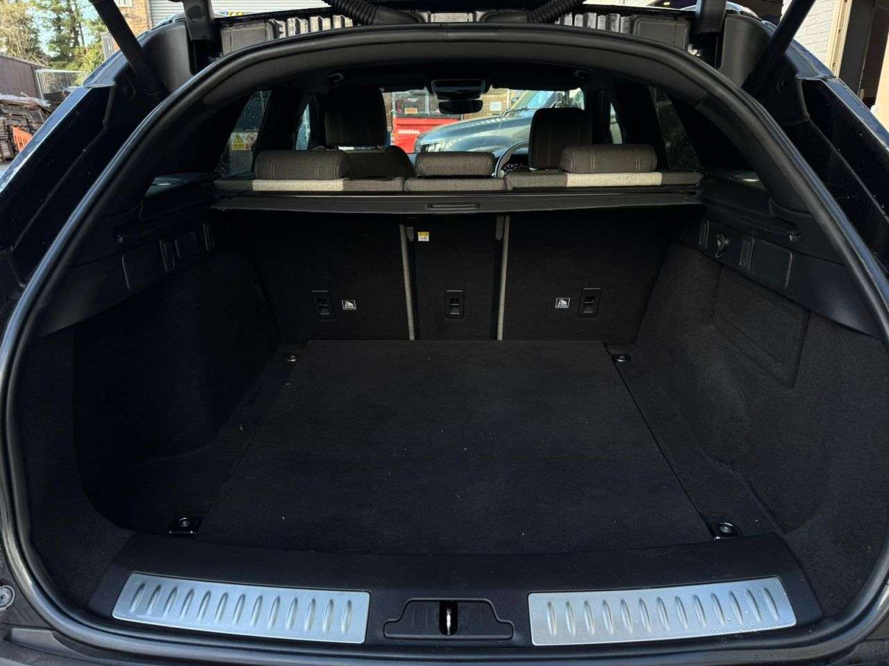 2018 LAND ROVER RANGE ROVER VELAR 2018 LAND ROVER RANGE ROVER VELAR