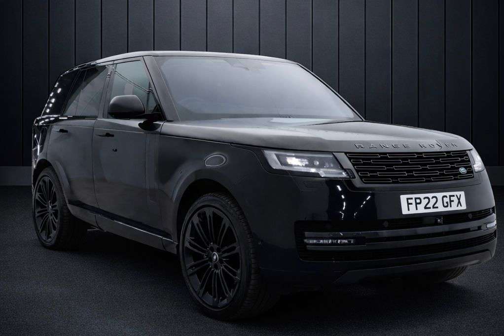 A 2022 LAND ROVER RANGE ROVER 3.0 D350 MHEV First Edition SUV 5dr Diesel Auto 4WD Euro 6 (s/s) (350 ps) F A 2022 LAND ROVER RANGE ROVER 3.0 D350 MHEV First Edition SUV 5dr Diesel Auto 4WD Euro 6 (s/s) (350 ps) F
