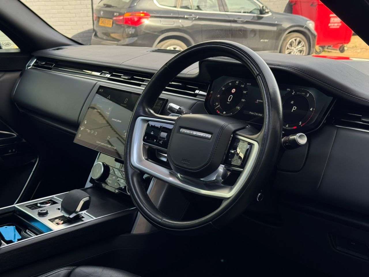 A 2022 LAND ROVER RANGE ROVER 3.0 D350 MHEV First Edition SUV 5dr Diesel Auto 4WD Euro 6 (s/s) (350 ps) F A 2022 LAND ROVER RANGE ROVER 3.0 D350 MHEV First Edition SUV 5dr Diesel Auto 4WD Euro 6 (s/s) (350 ps) F
