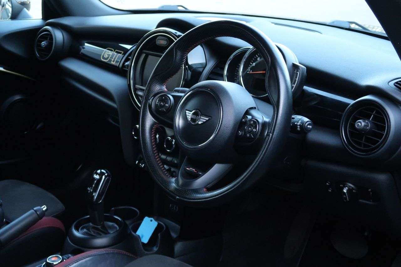 2018 MINI HATCH 2018 MINI HATCH