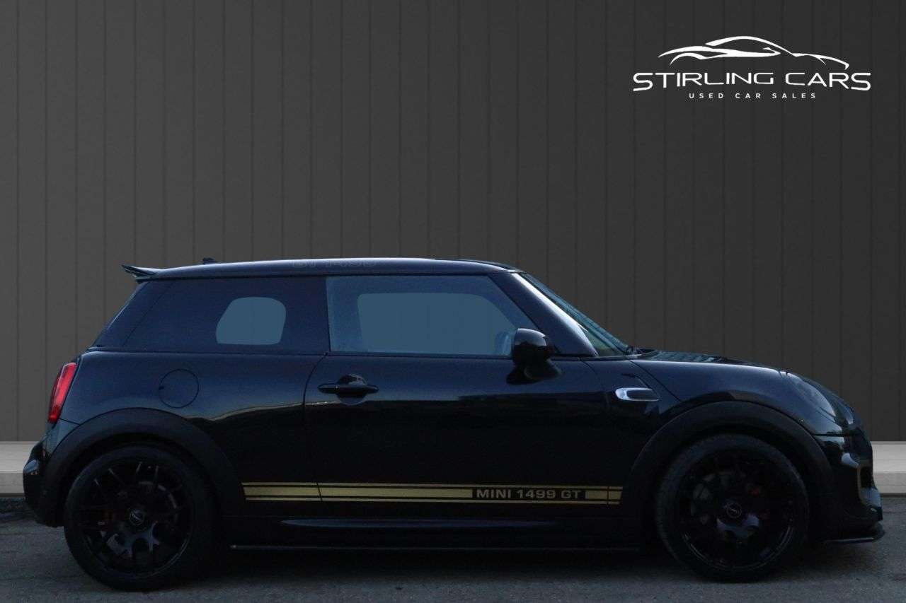 A 2018 MINI HATCH 1.5 One 1499 GT Hatchback 3dr Petrol Steptronic Euro 6 (s/s) (102 ps) FINAN A 2018 MINI HATCH 1.5 One 1499 GT Hatchback 3dr Petrol Steptronic Euro 6 (s/s) (102 ps) FINAN