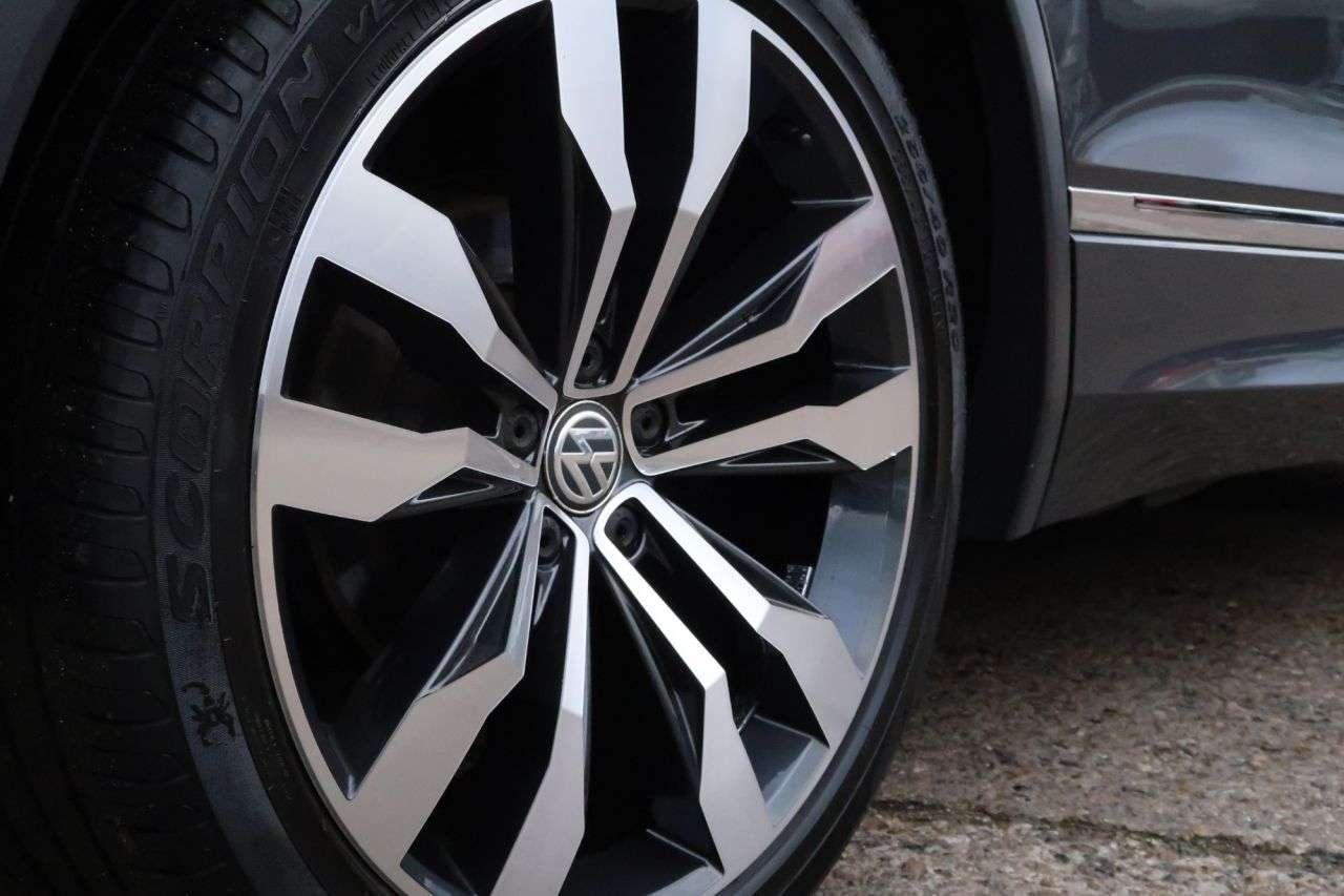 2018 VOLKSWAGEN TIGUAN 2018 VOLKSWAGEN TIGUAN