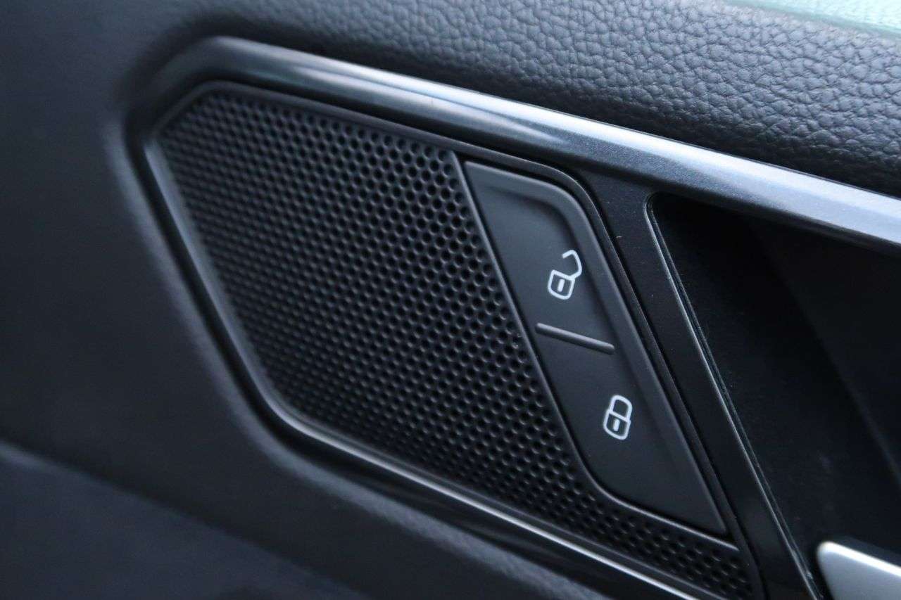 2018 VOLKSWAGEN TIGUAN 2018 VOLKSWAGEN TIGUAN