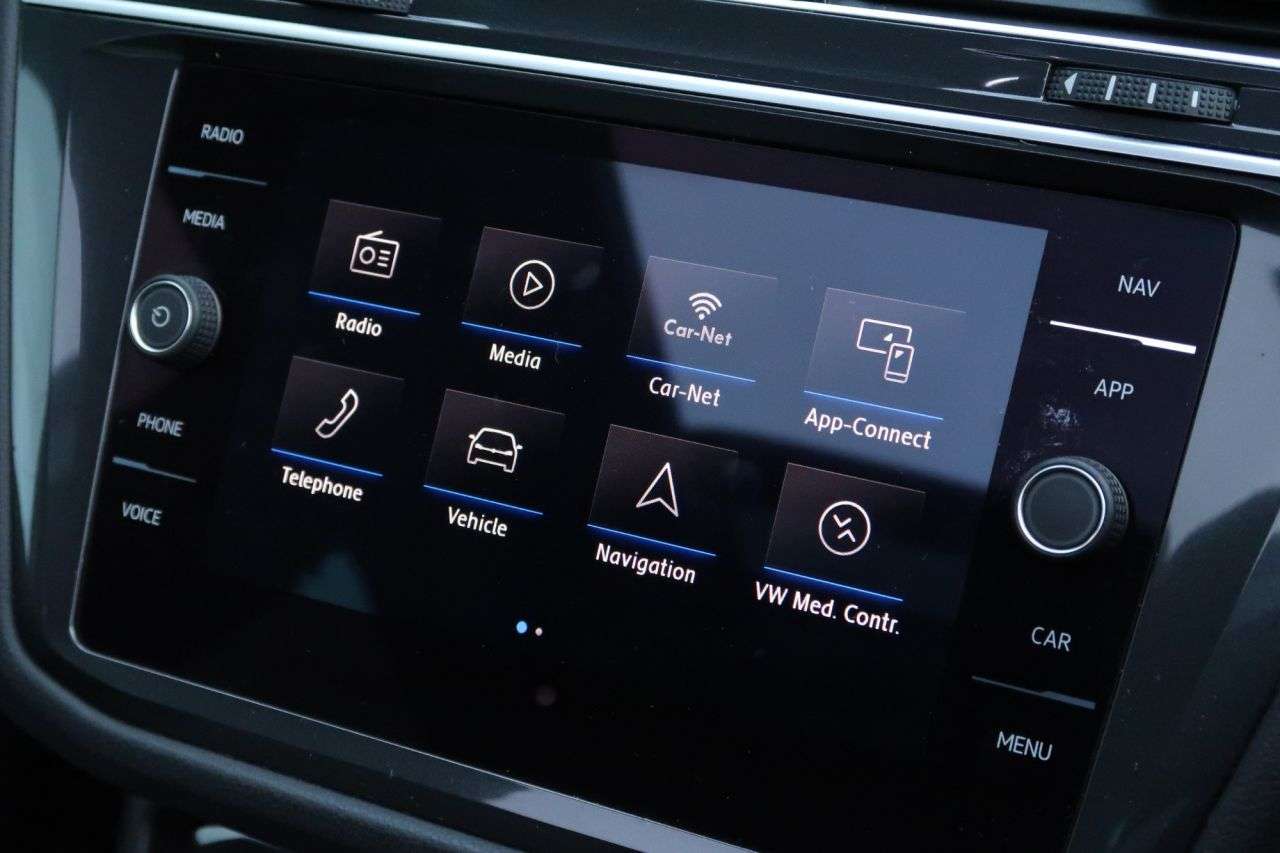 2018 VOLKSWAGEN TIGUAN 2018 VOLKSWAGEN TIGUAN