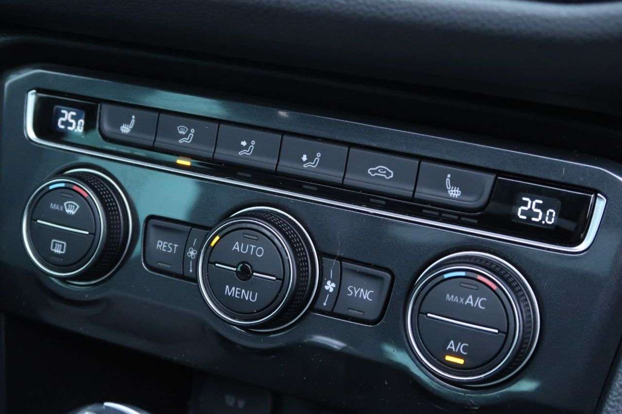 2018 VOLKSWAGEN TIGUAN 2018 VOLKSWAGEN TIGUAN