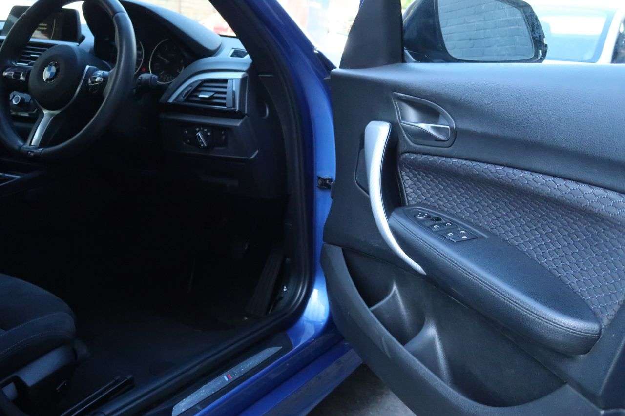 2017 BMW 1 SERIES 2017 BMW 1 SERIES