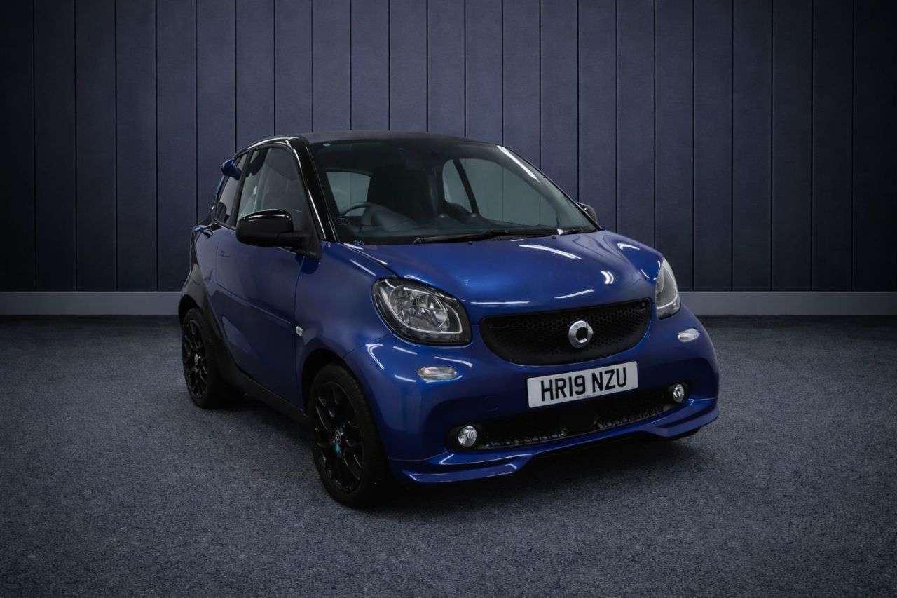 A 2019 SMART FORTWO 0.9T Urbanshadow Coupe 2dr Petrol Twinamic Euro 6 (s/s) (90 ps) FINANCE+WAR A 2019 SMART FORTWO 0.9T Urbanshadow Coupe 2dr Petrol Twinamic Euro 6 (s/s) (90 ps) FINANCE+WAR