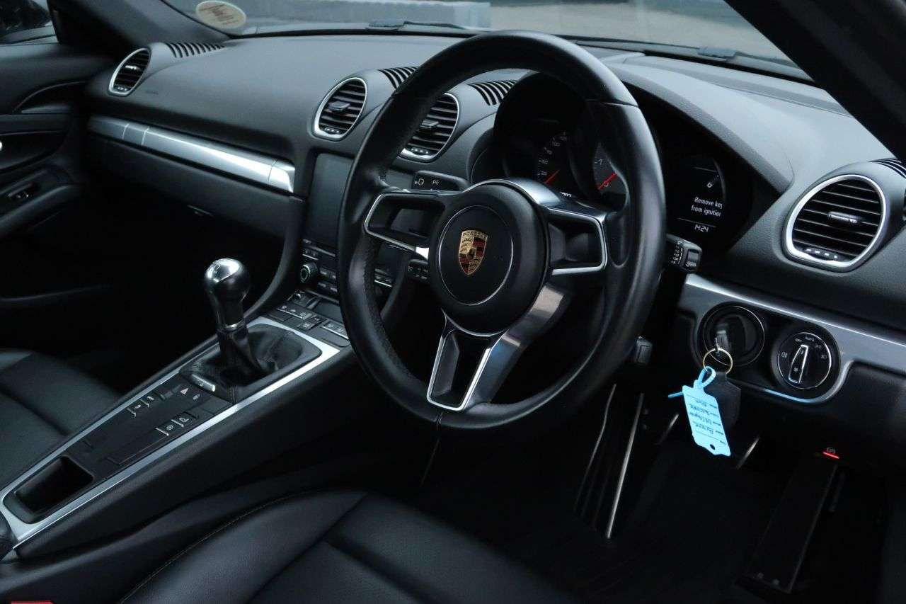 A 2017 PORSCHE 718 CAYMAN 2.5T S Coupe 2dr Petrol Manual Euro 6 (s/s) (350 ps) FINANCE+WARRANTY+SERVI A 2017 PORSCHE 718 CAYMAN 2.5T S Coupe 2dr Petrol Manual Euro 6 (s/s) (350 ps) FINANCE+WARRANTY+SERVI