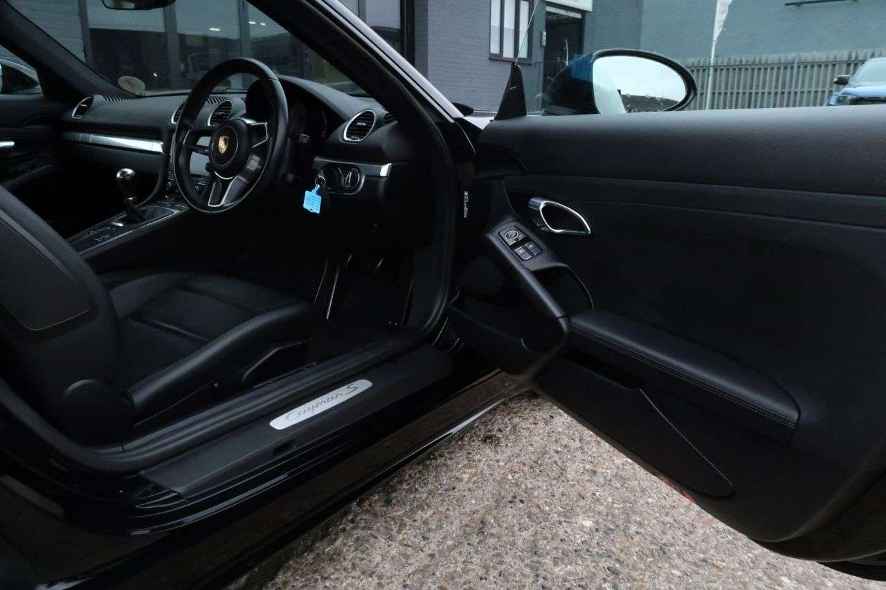 2017 PORSCHE 718 CAYMAN 2017 PORSCHE 718 CAYMAN