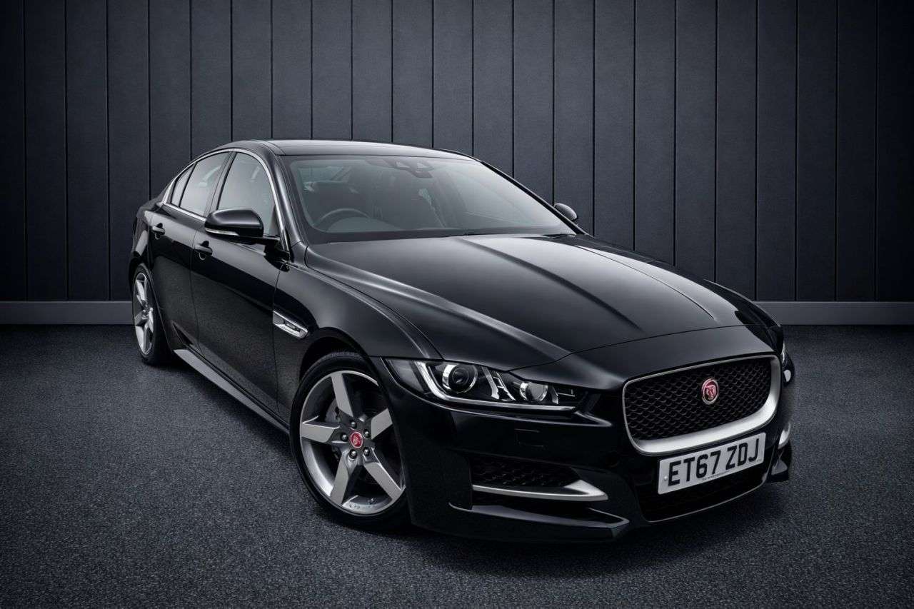 A 2018 JAGUAR XE 2.0i R-Sport Saloon 4dr Petrol Auto Euro 6 (s/s) (200 ps) FINANCE+WARRANTY+ A 2018 JAGUAR XE 2.0i R-Sport Saloon 4dr Petrol Auto Euro 6 (s/s) (200 ps) FINANCE+WARRANTY+