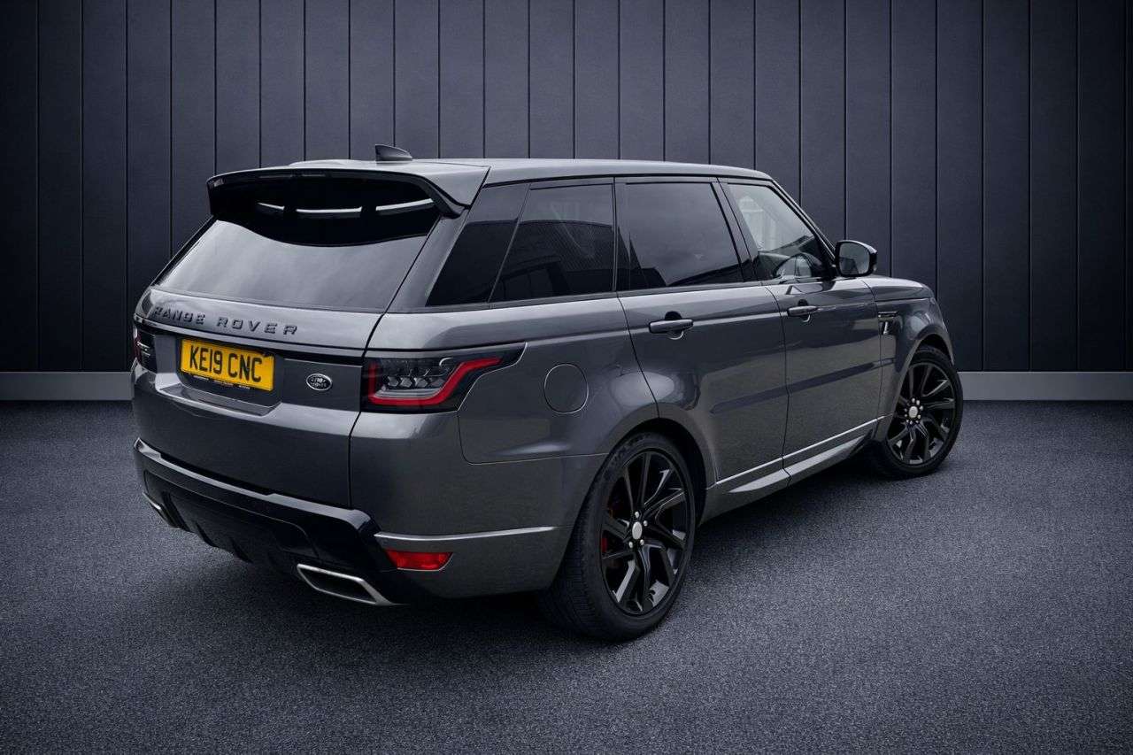A 2019 LAND ROVER RANGE ROVER SPORT 3.0 SD V6 HSE Dynamic SUV 5dr Diesel Auto 4WD Euro 6 (s/s) (306 ps) FINANCE A 2019 LAND ROVER RANGE ROVER SPORT 3.0 SD V6 HSE Dynamic SUV 5dr Diesel Auto 4WD Euro 6 (s/s) (306 ps) FINANCE