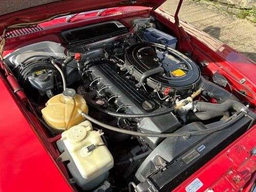 A 1988 MERCEDES-BENZ SL 3.0L 2d AUTO 188 BHP FINANCE+WARRANTY+SERVICE A 1988 MERCEDES-BENZ SL 3.0L 2d AUTO 188 BHP FINANCE+WARRANTY+SERVICE