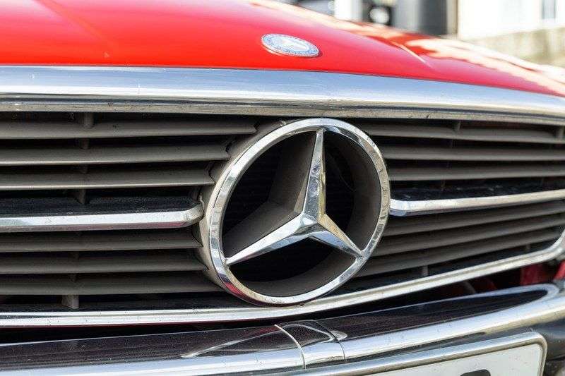 1988 MERCEDES-BENZ SL 1988 MERCEDES-BENZ SL