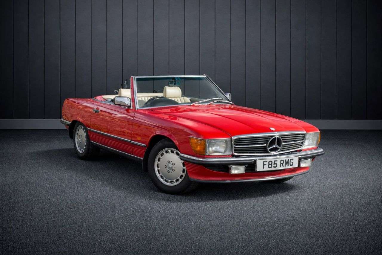 A 1988 MERCEDES-BENZ SL 3.0L 2d AUTO 188 BHP FINANCE+WARRANTY+SERVICE A 1988 MERCEDES-BENZ SL 3.0L 2d AUTO 188 BHP FINANCE+WARRANTY+SERVICE